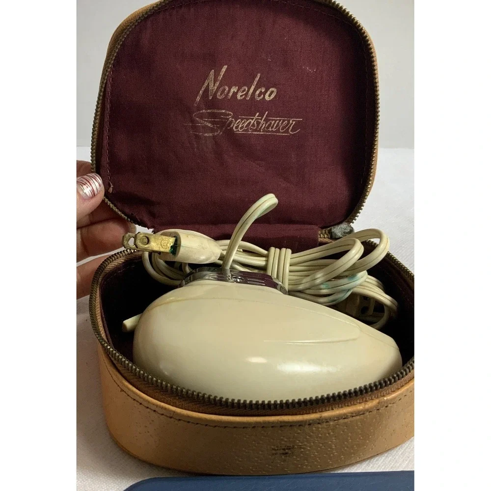 Vintage 1950's Classic‎ Norelco Rotary Electric Speedshaver Mid Century w/ Case